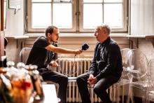Uffe Elbæk interviewes