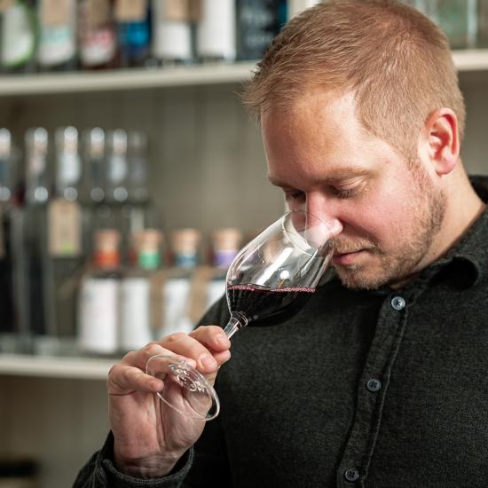 Simon fra Vinbutikken Hillerød